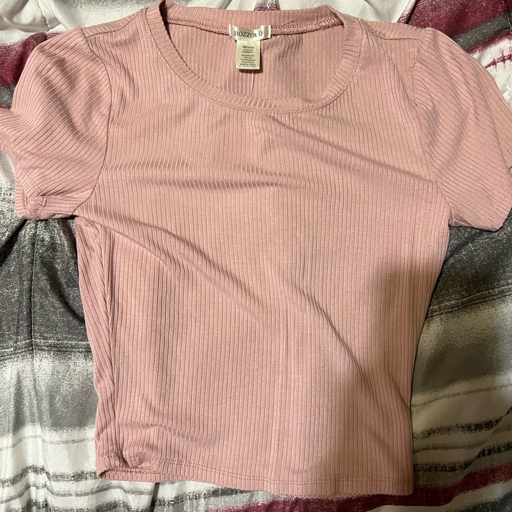 Pink crop top. Size Medium